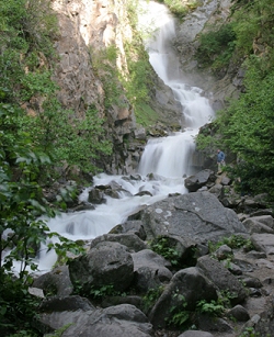 Lower Reid Falls is a short hike from the Gold Rush Cemetery. It is named for the man who gave his life for the honor of Skagway.